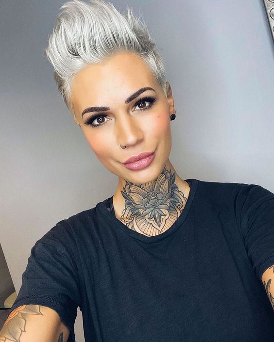 13 Kurze platinblonde Haarideen zur Inspiration für deinen nächsten Salonbesuch 🤍