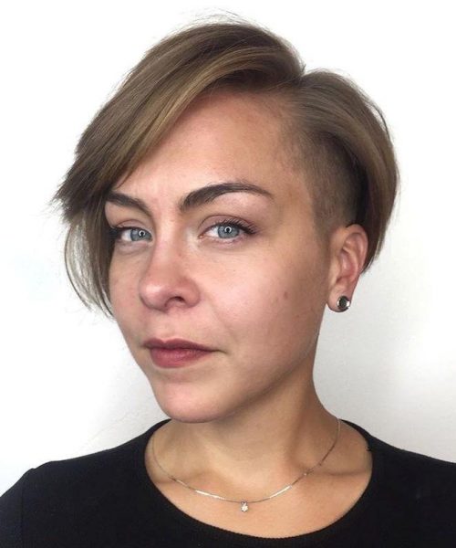 22. Asymmetrischer Seiten Undercut Bob