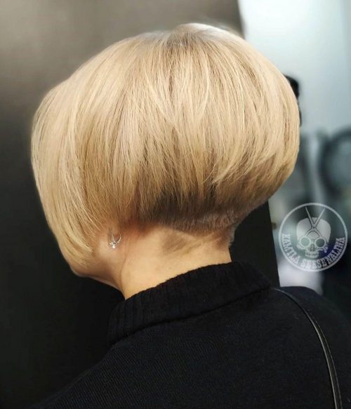 43. Sehr kurzer, gestufter Undercut-Bob