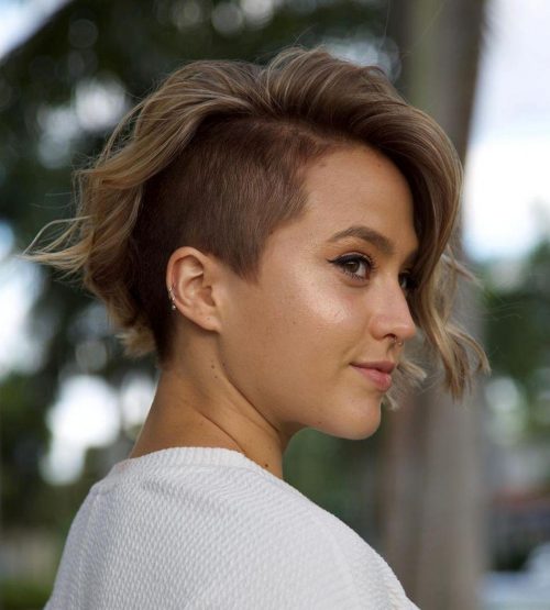 8. Gewellter Undercut Bob