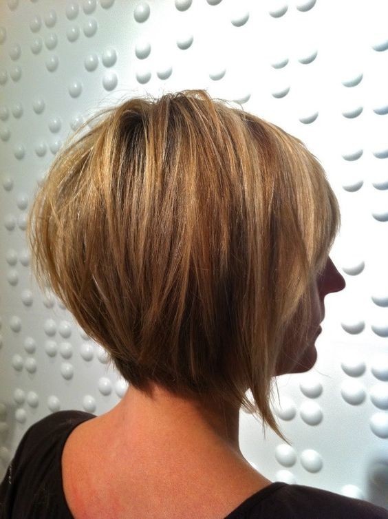 #13. Hervorgehobener Bedhead Bob Kurzhaarfrisuren mit glattem Haar