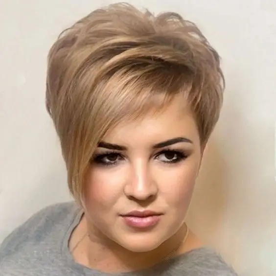 Die besten Kurzhaarfrisuren ab 40: Zeitlos schön und stilvoll