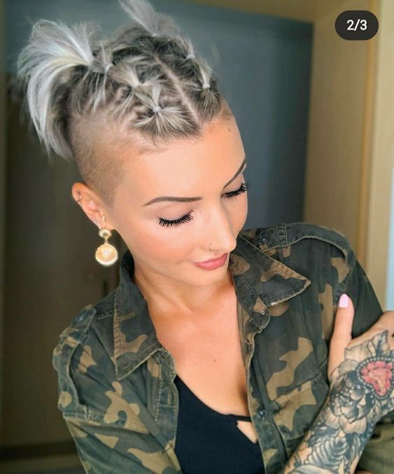 24 Süßeste Flechtfrisuren für kurze Haare & Undercuts