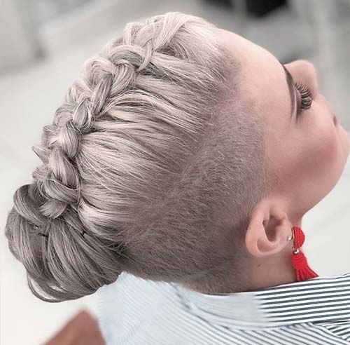 24 Süßeste Flechtfrisuren für kurze Haare & Undercuts