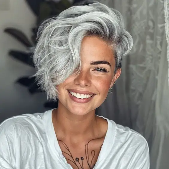 Strahlend Grau: Kreative Styling-Ideen für einen Atemberaubenden Look