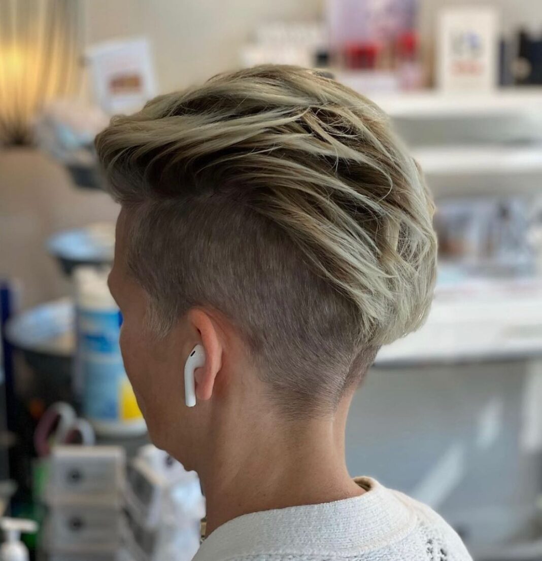 24 der schönsten Irokesenfrisuren von heute