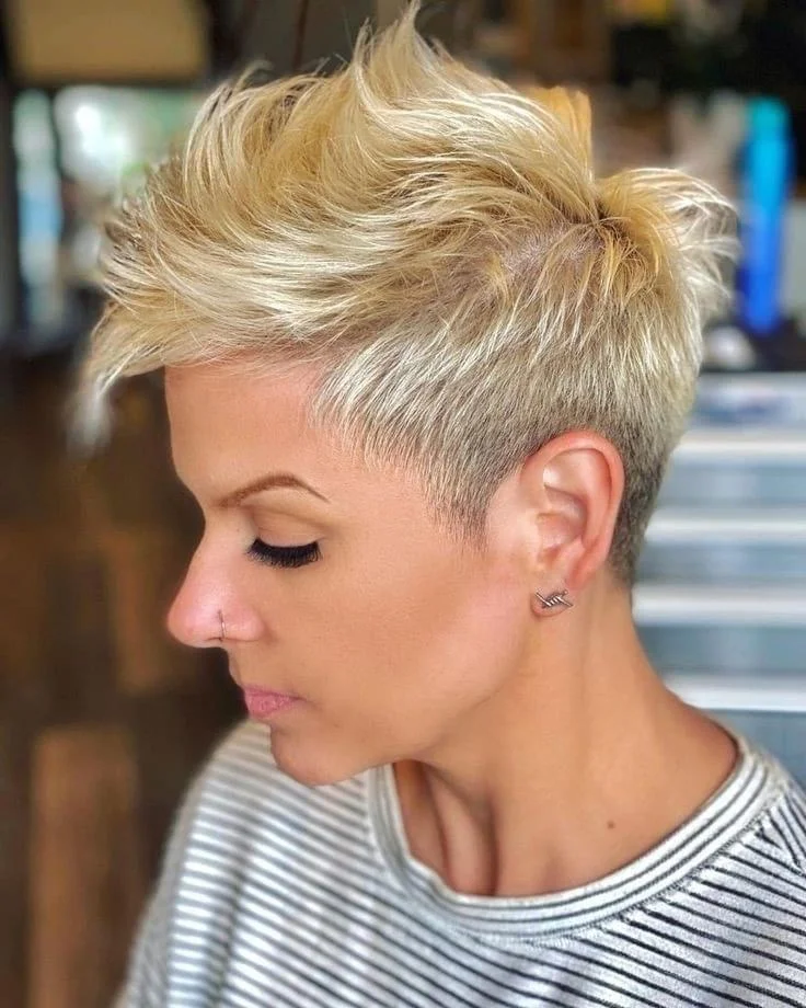 kurzehaare, kurzehaarschnitt, pixiehaircut, pixiehairstyle, bobhairstyles, kurzehaarstyle, frisurendamen, pixie, bob