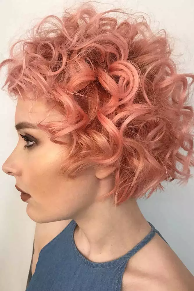 23 Styles und Schnitte für lockiges Haar