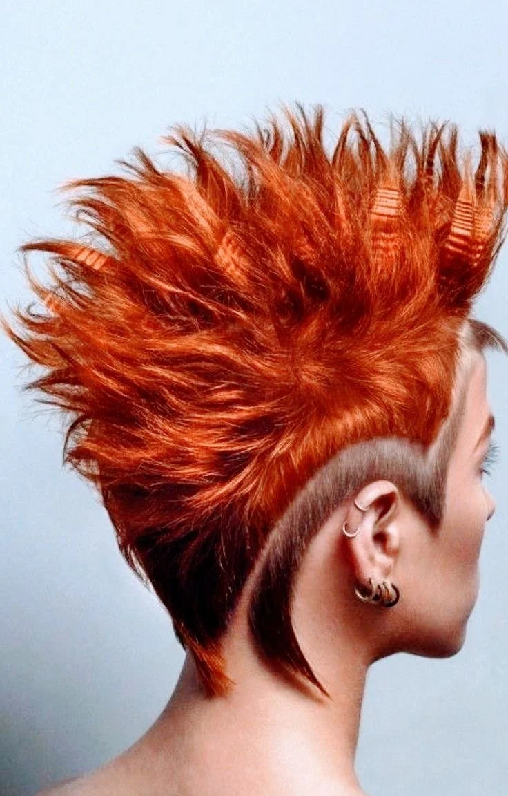 Neue Frisuren und Haarfarben ausprobieren: Ein Leitfaden für frische Looks