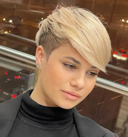 20 inspirierende Beispiele für Undercut Pixie für dickes Haar