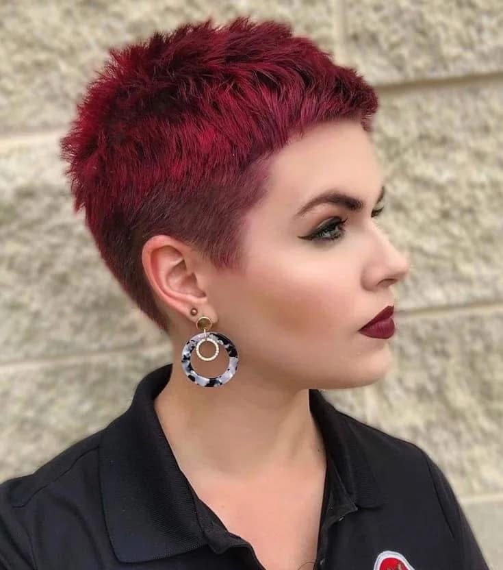 20 beliebte Pixie Cut Looks, die Sie 2025 sofort lieben werden