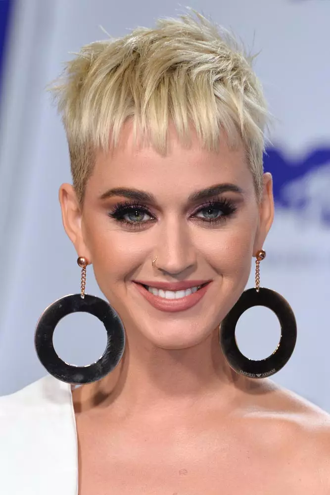 20 beliebte Pixie Cut Looks, die Sie 2025 sofort lieben werden