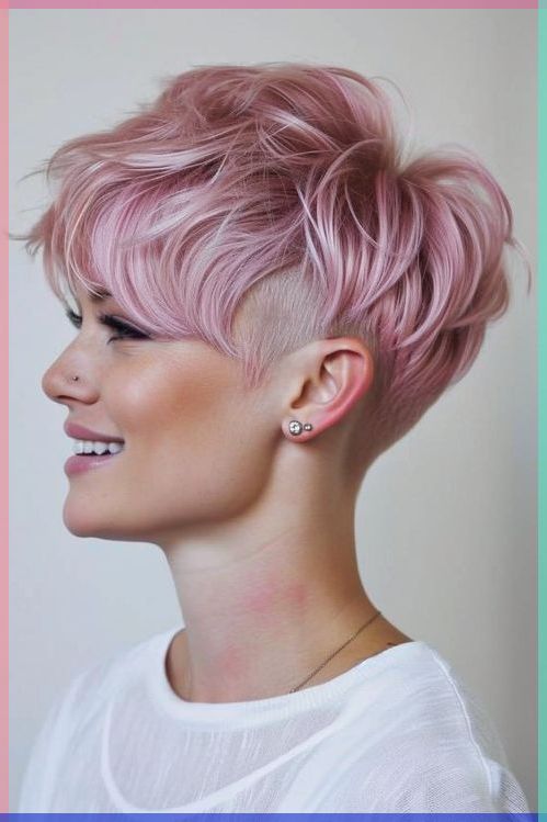 25 kurze Pixie-Haarschnitte 2025: Trends für Frauen mit feinem, dickem, glattem oder lockigem Haar