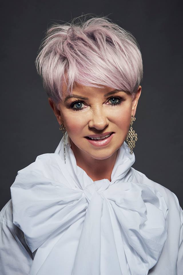 Die Haarfarben des Frühlings 2025: Glänzende Trends für Ihren Look