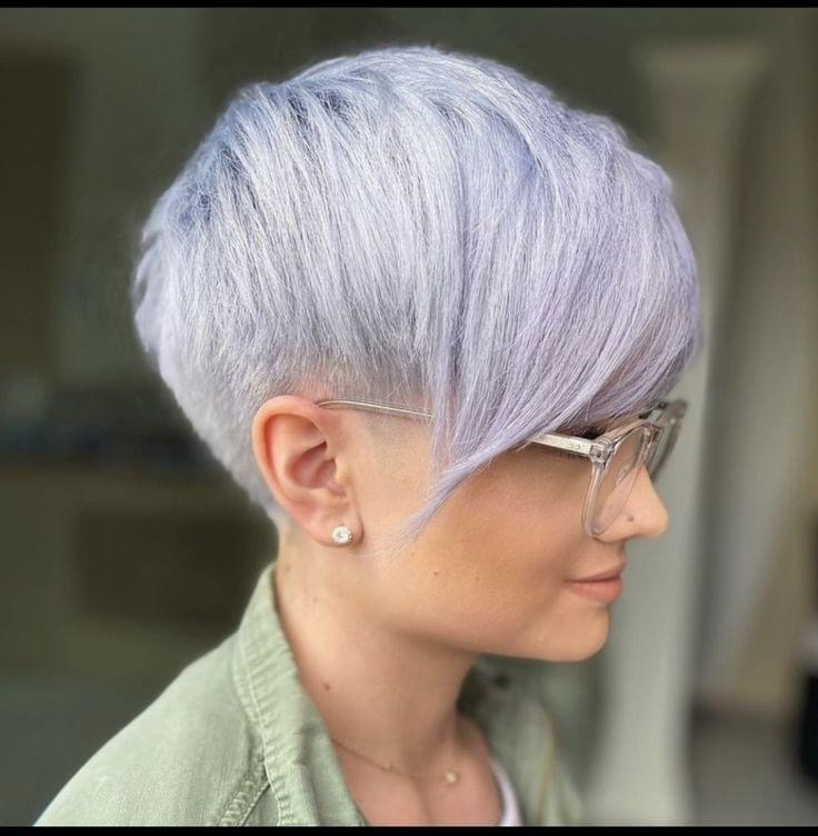 Die Haarfarben des Frühlings 2025: Glänzende Trends für Ihren Look