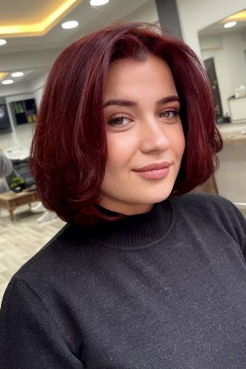 Die Haarfarben des Frühlings 2025: Glänzende Trends für Ihren Look