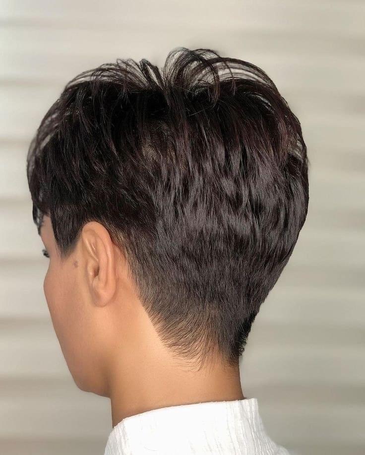 Pflegeleicht und stilvoll: Sommerfreundliche Kurzhaarfrisuren mit Charakter