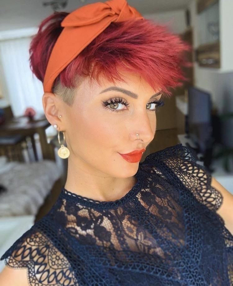 Pixie-Power deluxe: jejojejo87s kreative Kurzhaar-Visionen zwischen Strukturen & Farbträumen