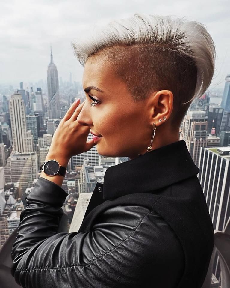 Pixie-Power deluxe: jejojejo87s kreative Kurzhaar-Visionen zwischen Strukturen & Farbträumen