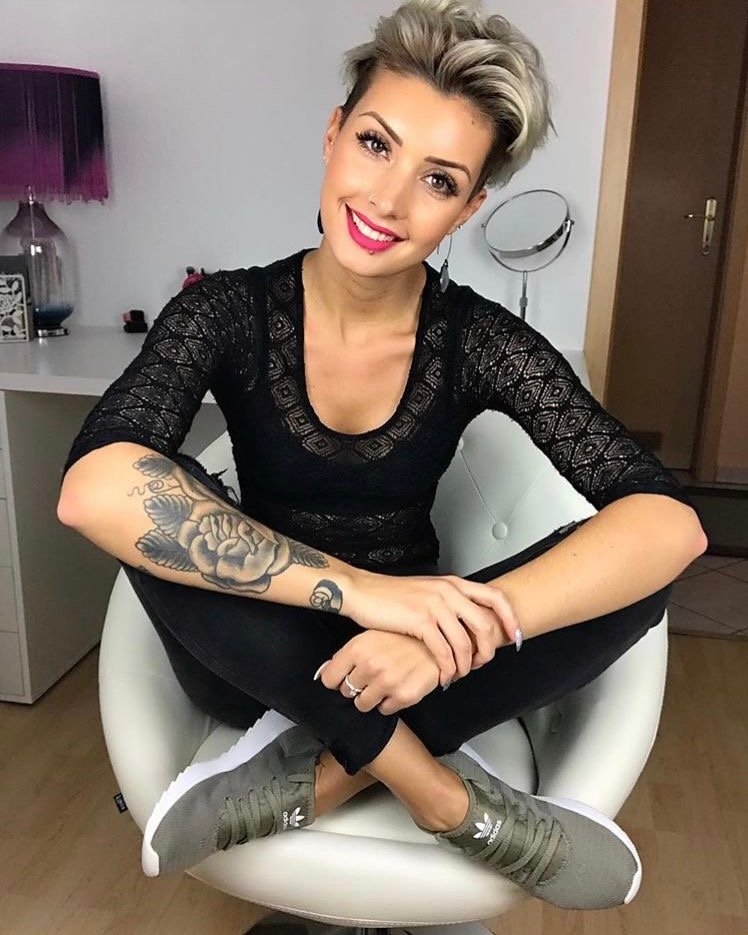 Pixie-Power deluxe: jejojejo87s kreative Kurzhaar-Visionen zwischen Strukturen & Farbträumen