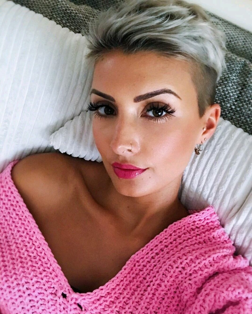 Pixie-Power deluxe: jejojejo87s kreative Kurzhaar-Visionen zwischen Strukturen & Farbträumen