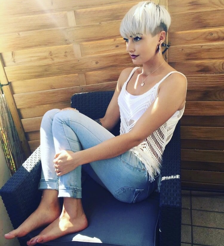 Pixie-Power deluxe: jejojejo87s kreative Kurzhaar-Visionen zwischen Strukturen & Farbträumen