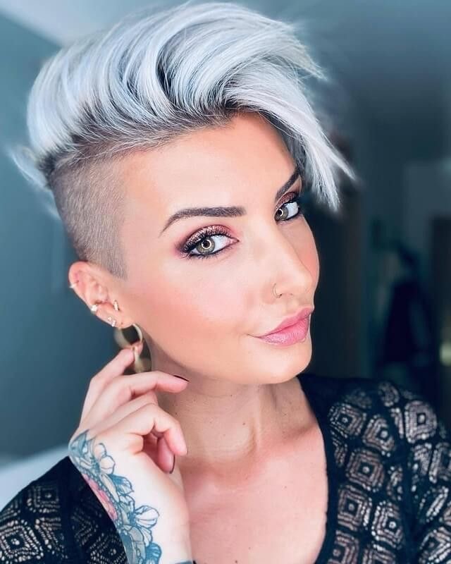 Pixie-Power deluxe: jejojejo87s kreative Kurzhaar-Visionen zwischen Strukturen & Farbträumen
