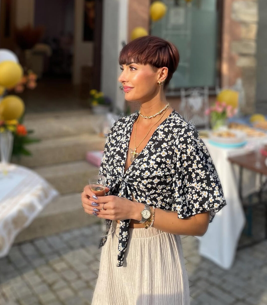 Pixie-Power deluxe: jejojejo87s kreative Kurzhaar-Visionen zwischen Strukturen & Farbträumen