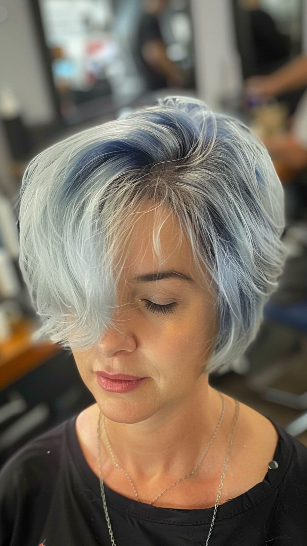25 Trendige Farbideen für Kurzes Haar: Stilvolle Looks für jeden Anlass