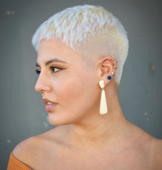 21 Frische Undercut Pixie Cuts für 2025: Die Trendfrisuren des Jahres