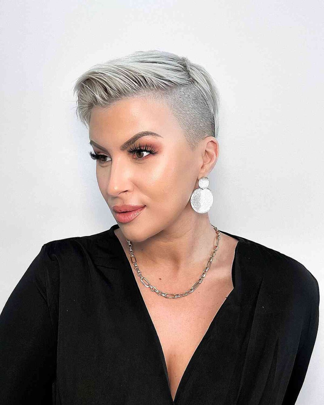 21 Frische Undercut Pixie Cuts für 2025: Die Trendfrisuren des Jahres